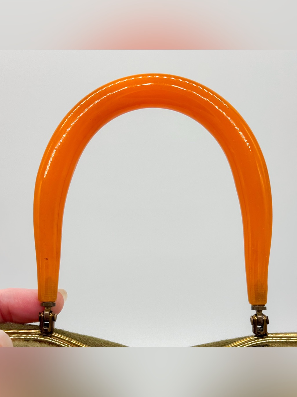 Vintage Morris Moskowitz Mm Olive Green Felt Handbag Orange Lucite Handle Mcm — image 8 of 8